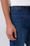 Jean baggy carpintero azul oscuro con tiro medio