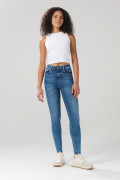 Jean súper tiro alto jegging azul medio con bolsillos