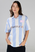 Camiseta oversize crema college con rayas y cuello polo