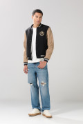 Chaqueta negra bomber con mangas en contraste y arte college