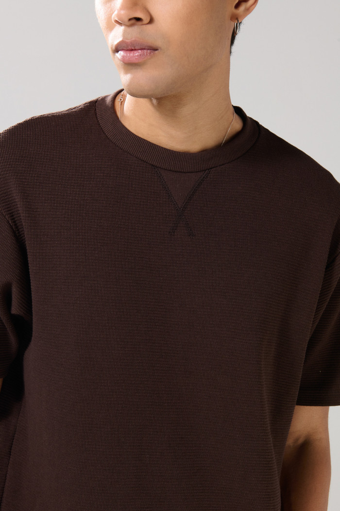 Camiseta manga corta oversize unicolor con finas texturas