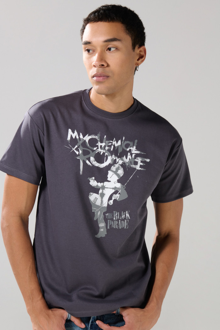 Camiseta gris intensa de My Chemical Romance manga corta