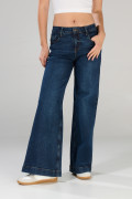 Jean azul oscuro flare bota ancha con tiro medio