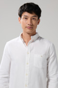Camisa con cuello button down unicolor y manga larga