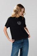 Camiseta cuello redondo negra con arte college localizado