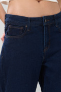 Jean azul oscuro straight low waist bota recta con tiro bajo