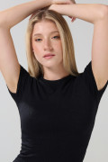 Camiseta unicolor crop top con texturas de flores