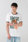 Camiseta crema de Stranger Things manga corta con contrastes