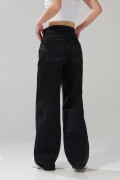Jean gris intenso baggy tiro medio con bota ancha