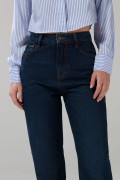 Jean azul intenso tiro alto 90’S con bota recta