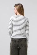 Camiseta manga larga crema clara con diseños de rayas