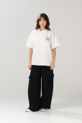 Camiseta crema oversize manga corta con arte de Mickey