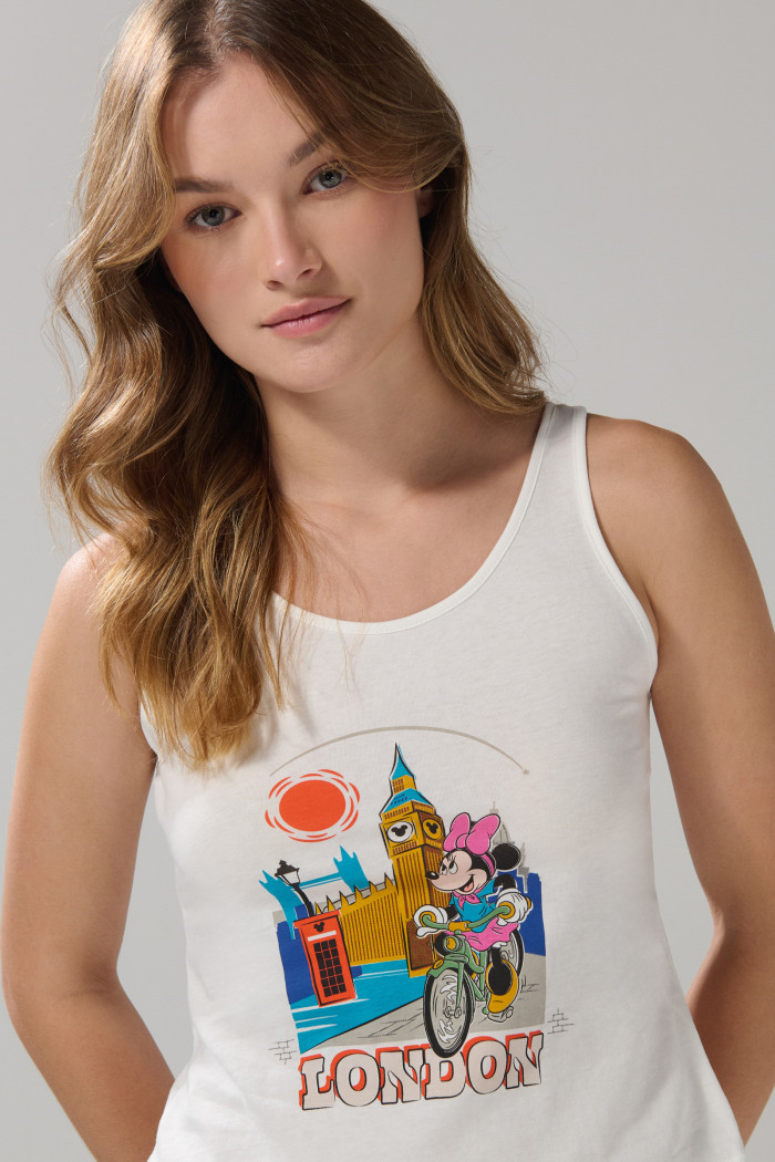 Camiseta manga sisa crema clara con arte de Minnie