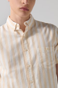Camisa en algodón a rayas unicolor con cuello button down