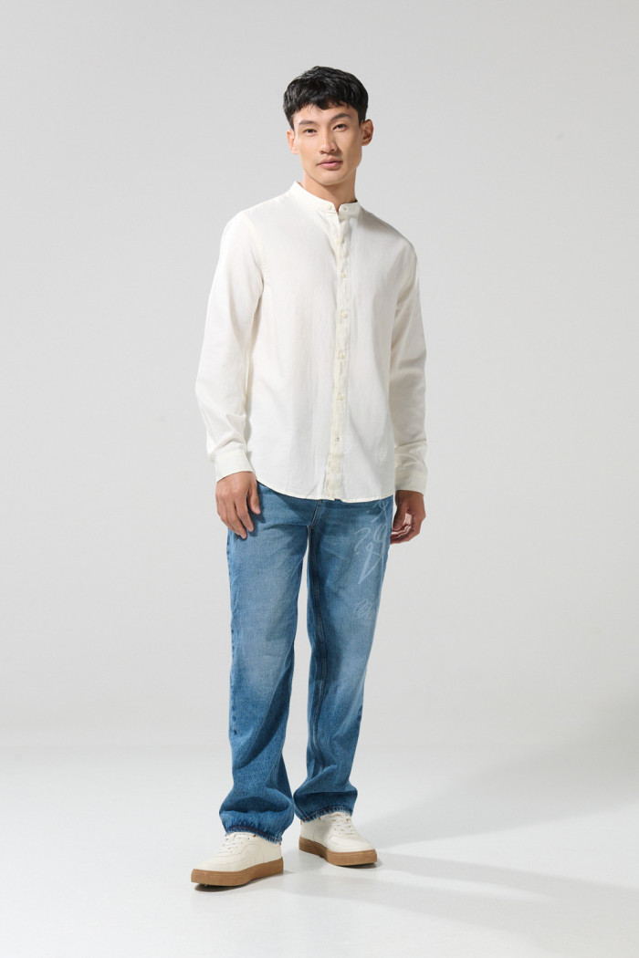 Camisa cuello nerú en algodón unicolor con botones