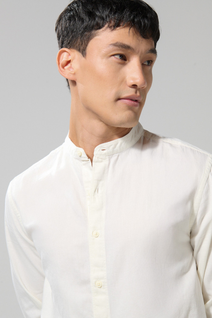 Camisa cuello nerú en algodón unicolor con botones