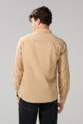 Camisa cuello sport collar unicolor en algodón con bolsillo