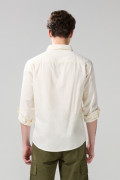 Camisa cuello sport collar unicolor en algodón con bolsillo
