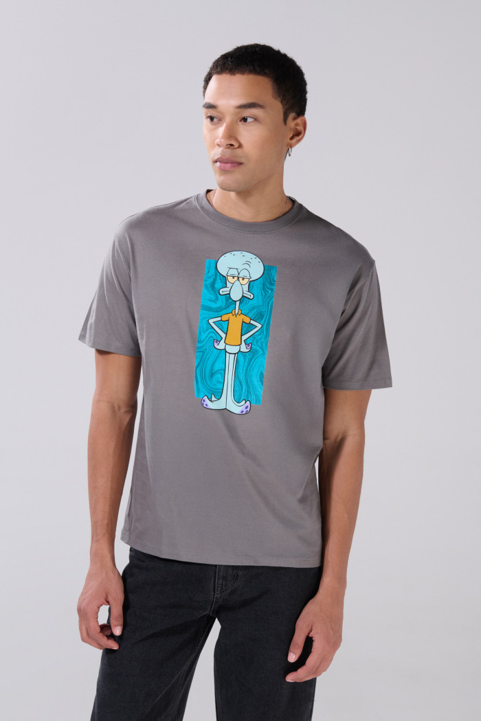 Camiseta gris medio manga corta con arte de Bob Esponja