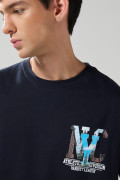 Camiseta azul intensa cuello redondo college oversize