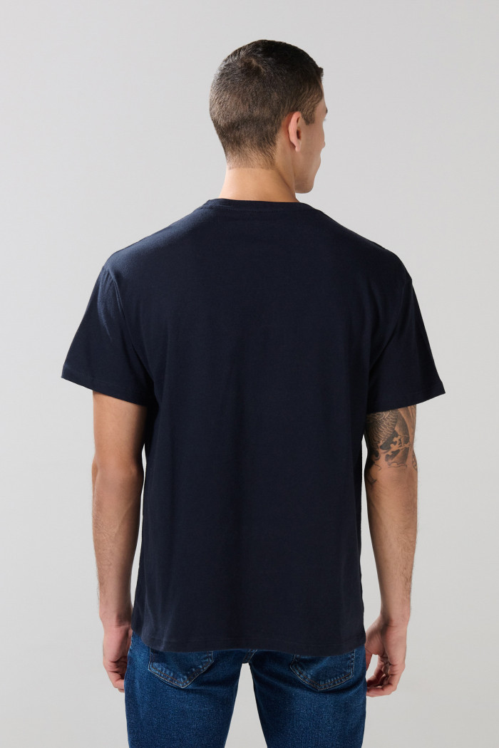 Camiseta en algodón college azul intensa con manga corta