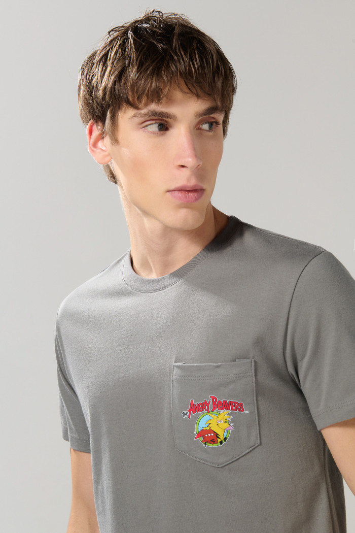 Camiseta gris cuello redondo de Castores Cascarrabias