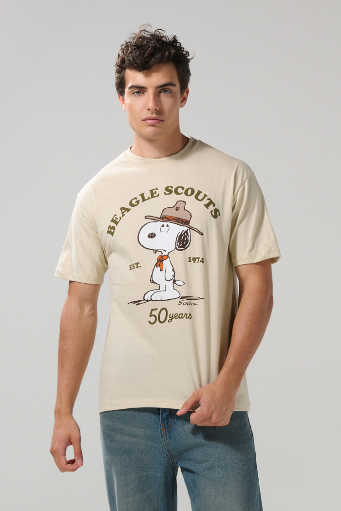 Camiseta kaki con manga corta y arte de Snoopy