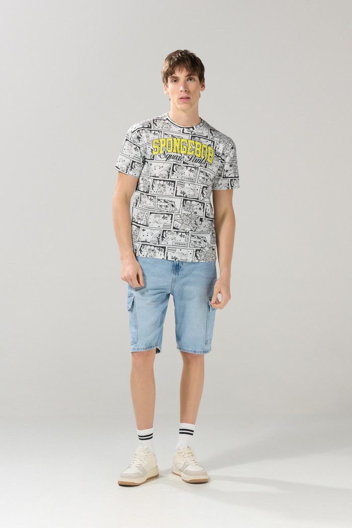 Camiseta crema con manga corta y estampados de Bob Esponja