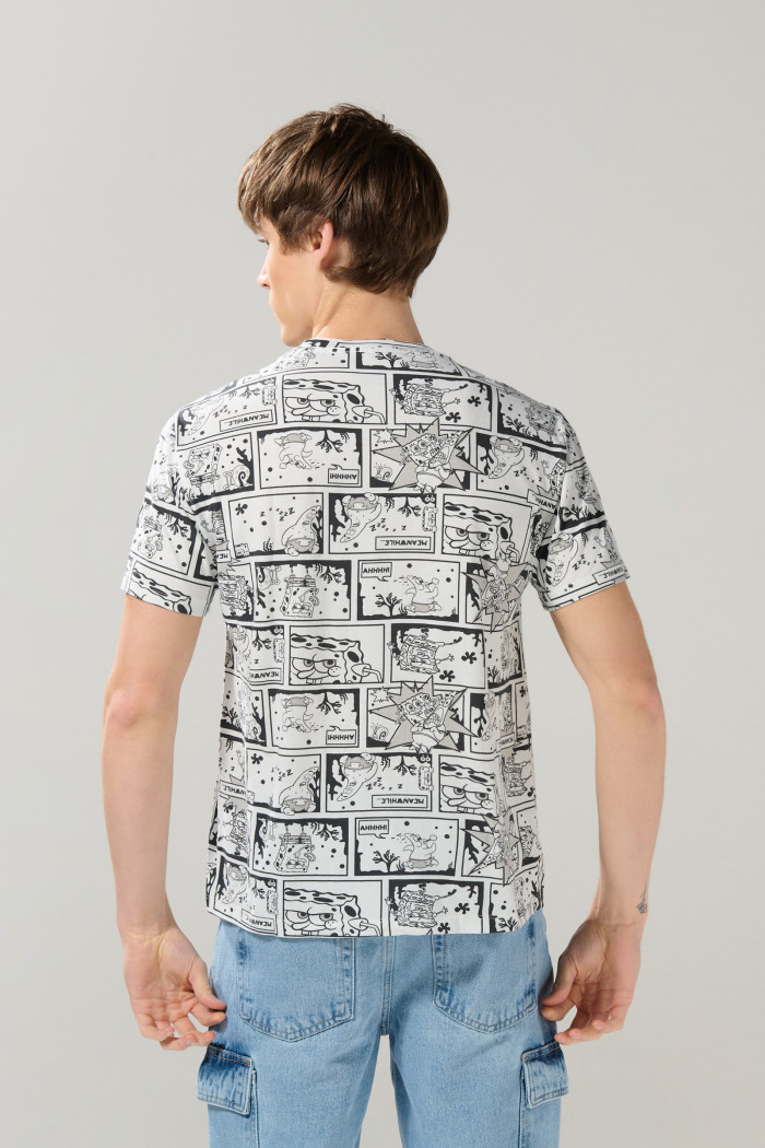 Camiseta crema con manga corta y estampados de Bob Esponja