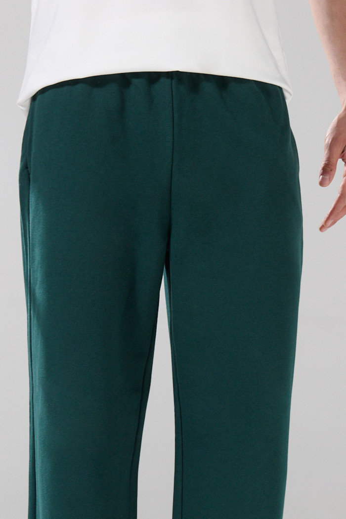 Pantalón unicolor jogger bota recta con cintura elástica