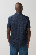 Camisa azul oscura manga corta con diseños mini print