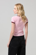 Camiseta college rosada manga corta con contrastes