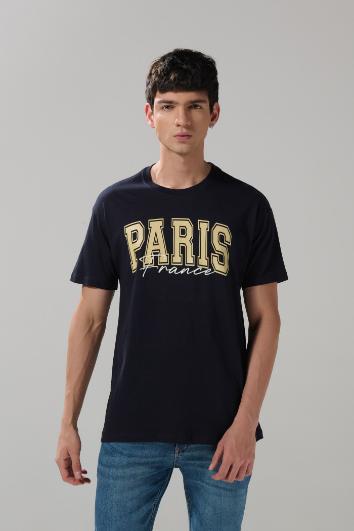 Camiseta azul en algodón manga corta con texto college