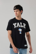 Camiseta cuello redondo negra de Snoopy & Yale