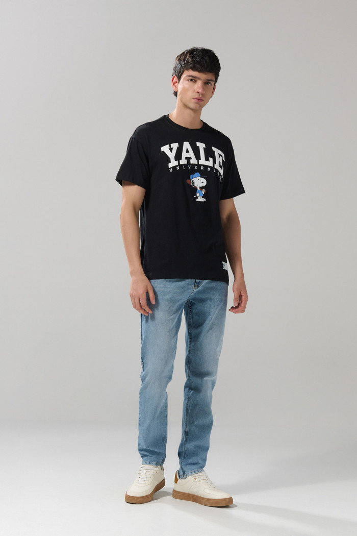 Camiseta cuello redondo negra de Snoopy & Yale