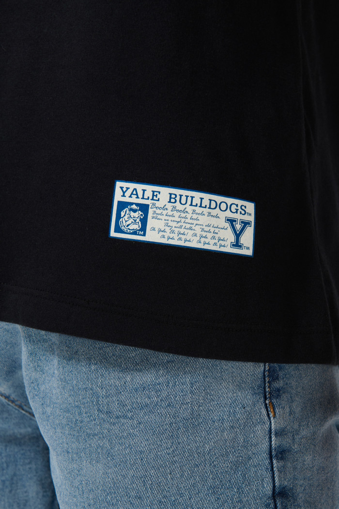 Camiseta cuello redondo negra de Snoopy & Yale