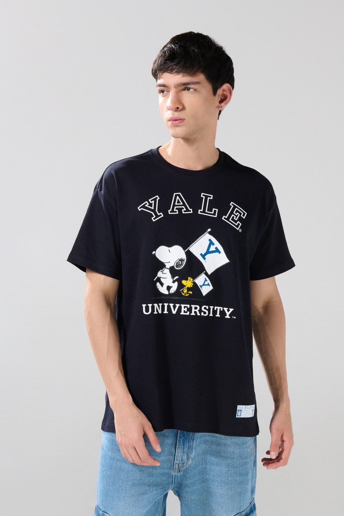 Camiseta de Snoopy & Yale azul intensa con manga corta
