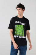 Camiseta negra de Bob Esponja con cuello redondo