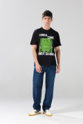 Camiseta negra de Bob Esponja con cuello redondo