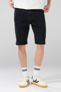 Bermuda slim negra de jean con cremallera y tiro bajo