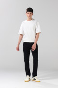 Jean skinny negro con 5 bolsillos y tiro bajo