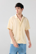 Camisa cuello resort kaki clara con manga corta