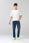 Jean tiro bajo straight leg azul oscuro con bota recta