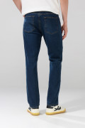 Jean tiro bajo straight leg azul oscuro con bota recta