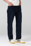 Jean tiro bajo azul intenso straight leg con bota recta