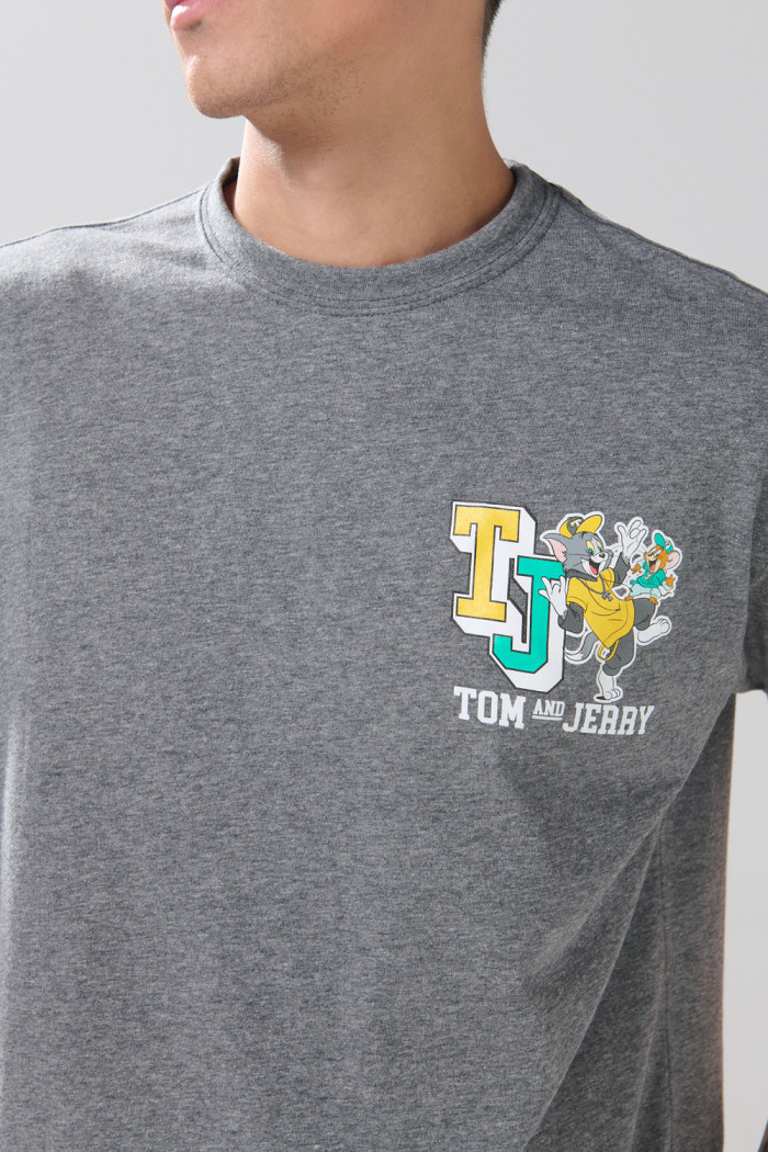 Camiseta de Tom y Jerry gris intensa con manga corta
