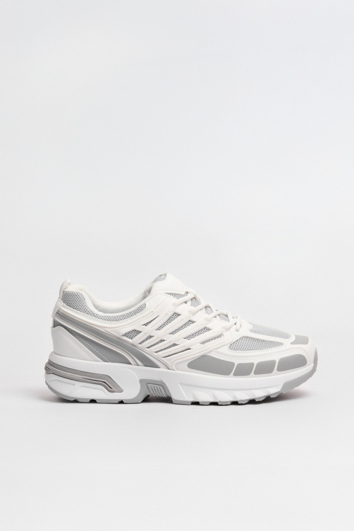 Tenis de plataforma unicolores con diseños en contraste