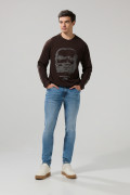 Jean azul medio skinny ceñido con tiro bajo y bolsillos