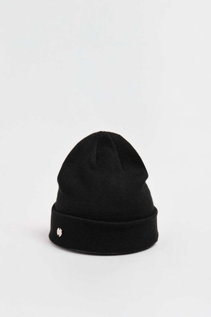 Gorro unicolor tejido con texturas de canal