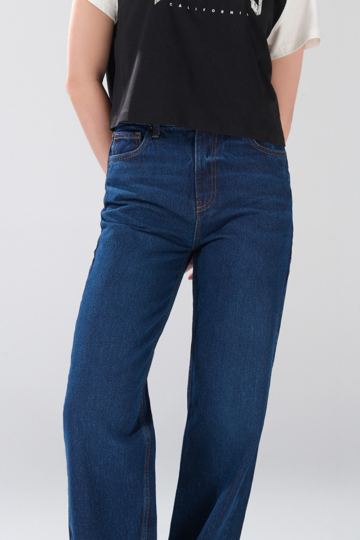 Jean bota recta 90´S azul oscuro infaltables con tiro alto
